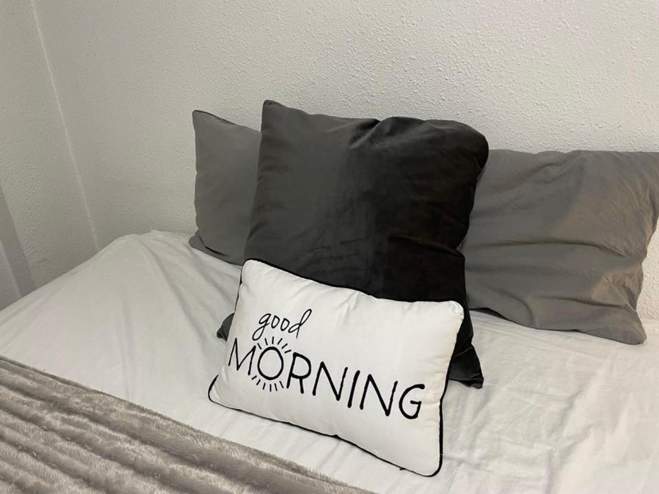 Piso Grande Amplio para grandes grupos 4 Dormitorios 2 baños, 4AC y WIFI Alicante Exterior foto