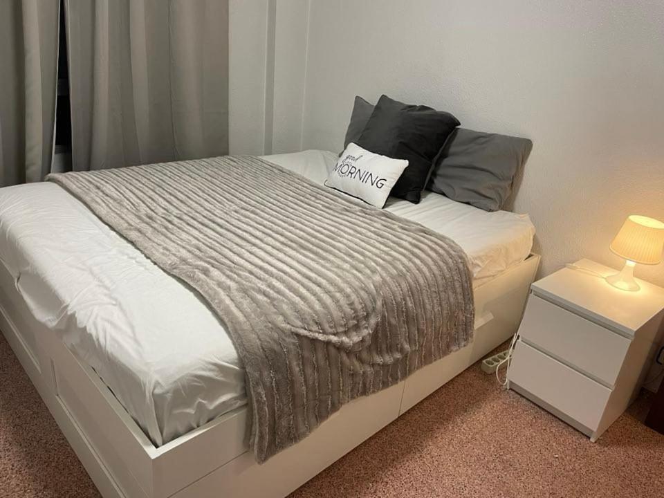 Piso Grande Amplio para grandes grupos 4 Dormitorios 2 baños, 4AC y WIFI Alicante Exterior foto
