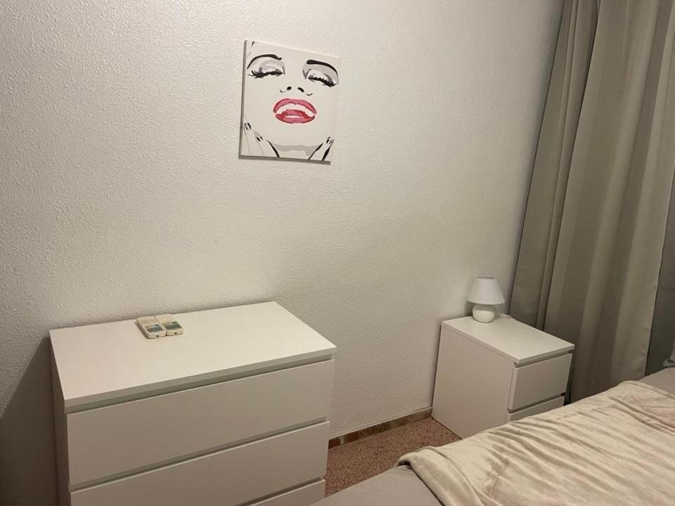 Piso Grande Amplio para grandes grupos 4 Dormitorios 2 baños, 4AC y WIFI Alicante Exterior foto