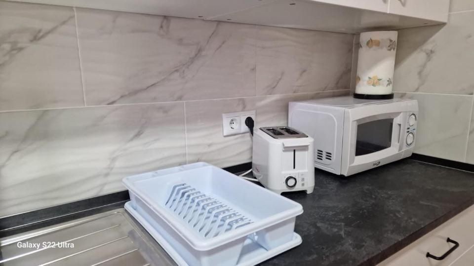 Piso Grande Amplio para grandes grupos 4 Dormitorios 2 baños, 4AC y WIFI Alicante Exterior foto