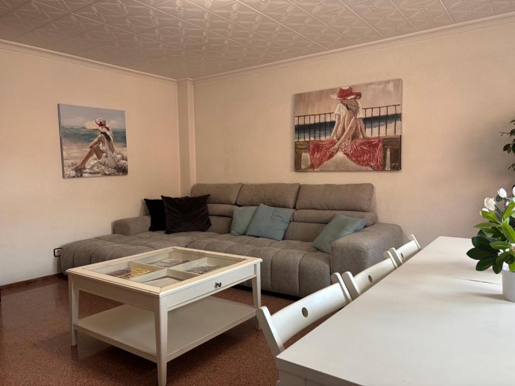 Piso Grande Amplio para grandes grupos 4 Dormitorios 2 baños, 4AC y WIFI Alicante Exterior foto