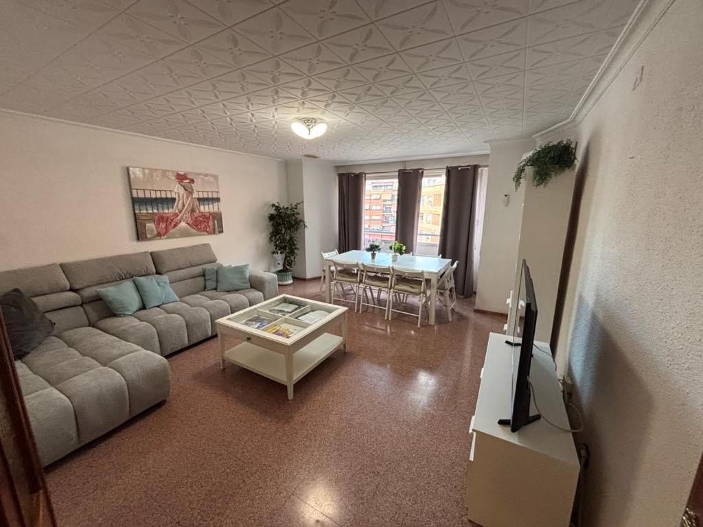 Piso Grande Amplio para grandes grupos 4 Dormitorios 2 baños, 4AC y WIFI Alicante Exterior foto