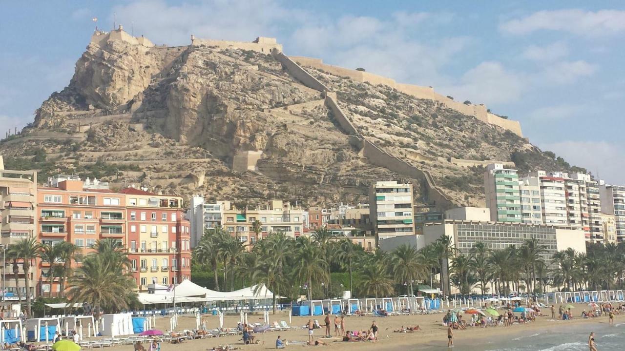 Piso Grande Amplio para grandes grupos 4 Dormitorios 2 baños, 4AC y WIFI Alicante Exterior foto