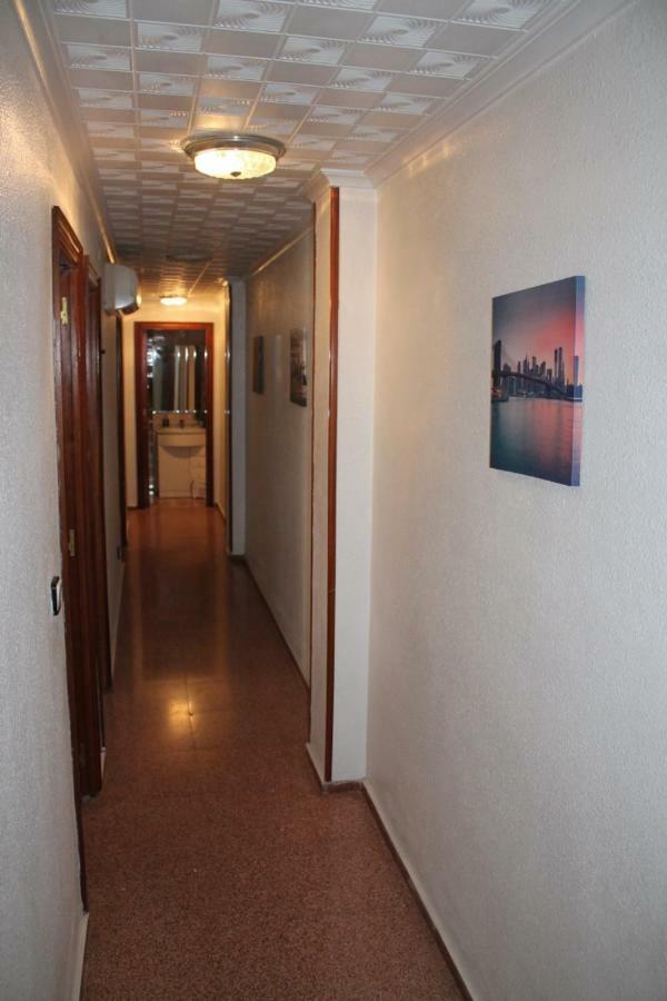 Piso Grande Amplio para grandes grupos 4 Dormitorios 2 baños, 4AC y WIFI Alicante Exterior foto